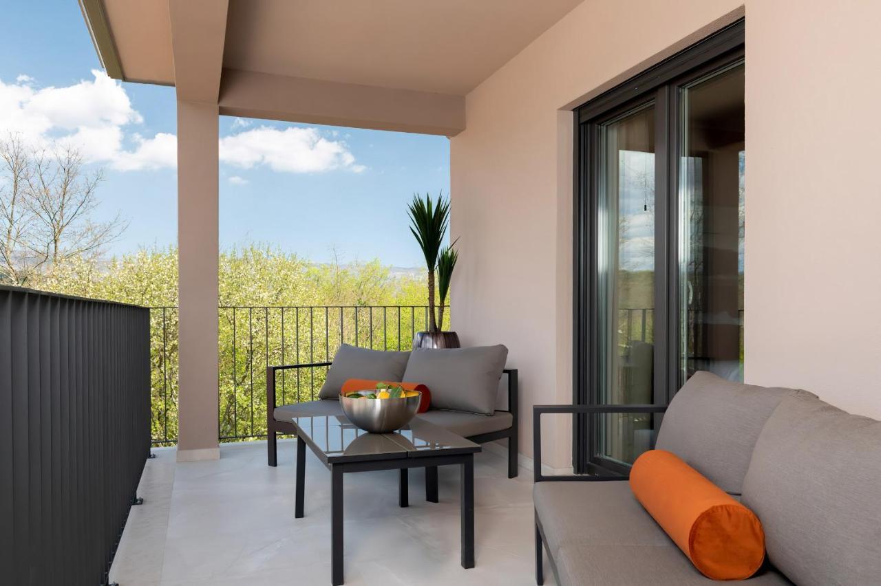 Luxury Villa Santa Cruz With Xl Pool And Jacuzzi Potpićan Extérieur photo