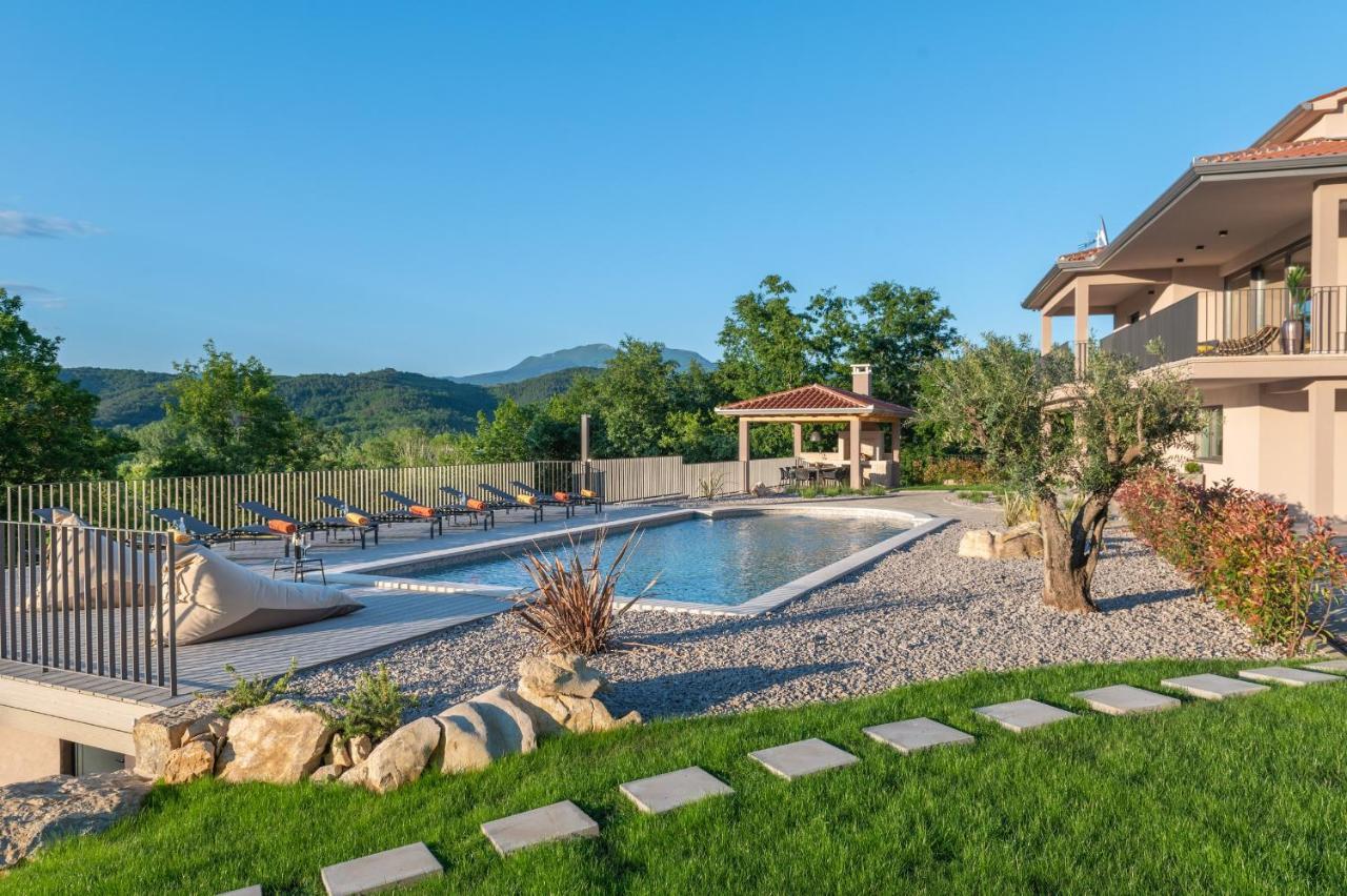 Luxury Villa Santa Cruz With Xl Pool And Jacuzzi Potpićan Extérieur photo