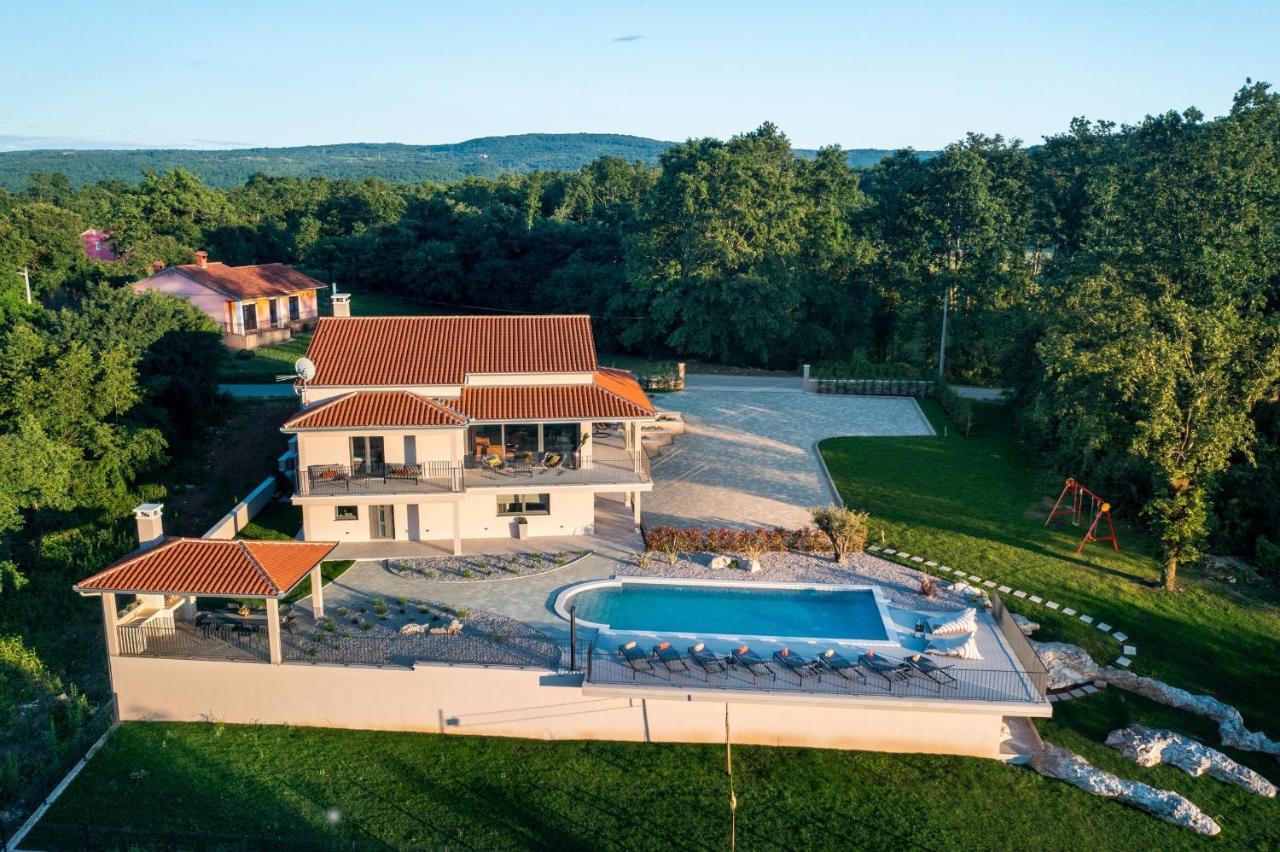 Luxury Villa Santa Cruz With Xl Pool And Jacuzzi Potpićan Extérieur photo