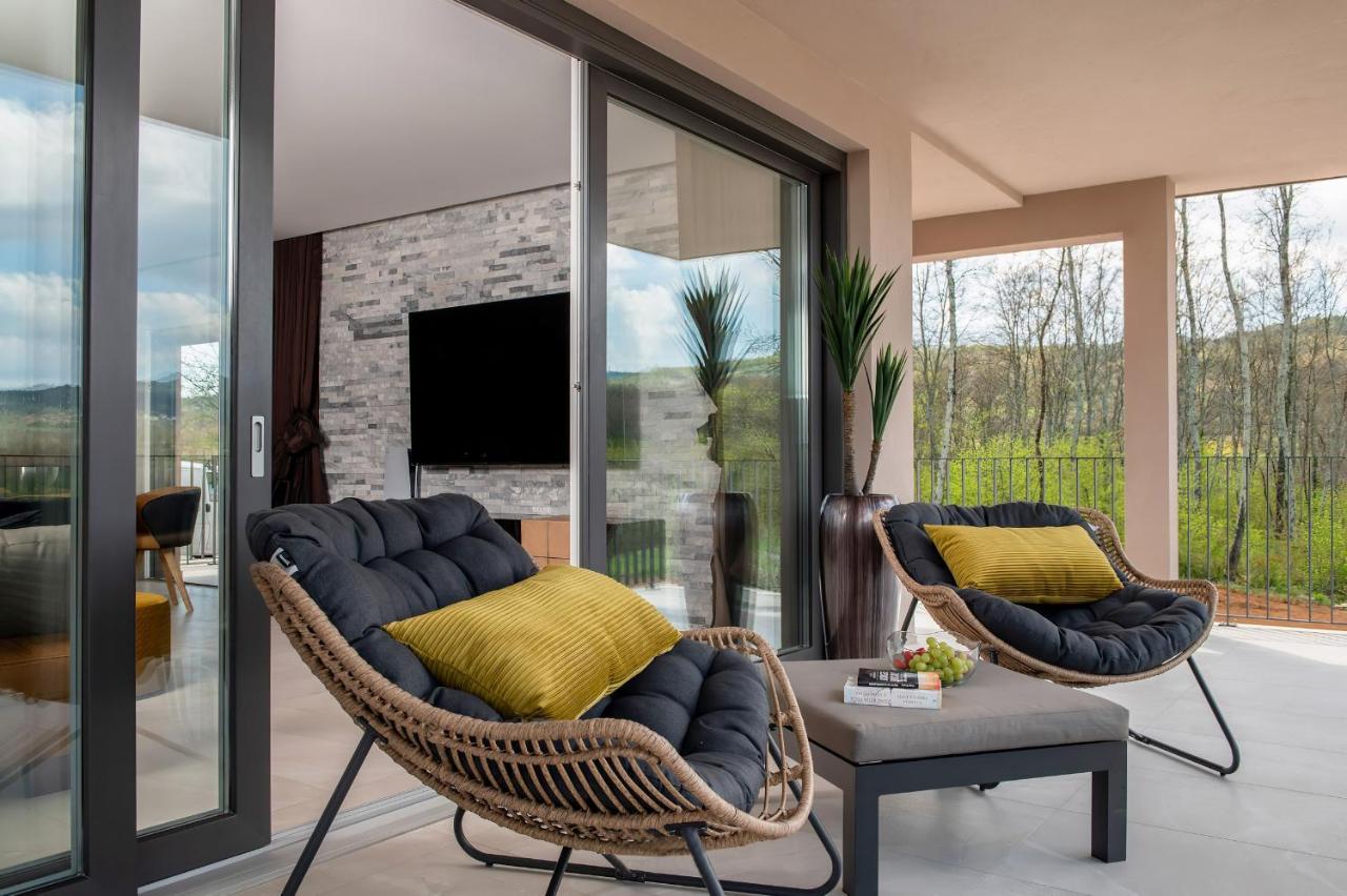 Luxury Villa Santa Cruz With Xl Pool And Jacuzzi Potpićan Extérieur photo