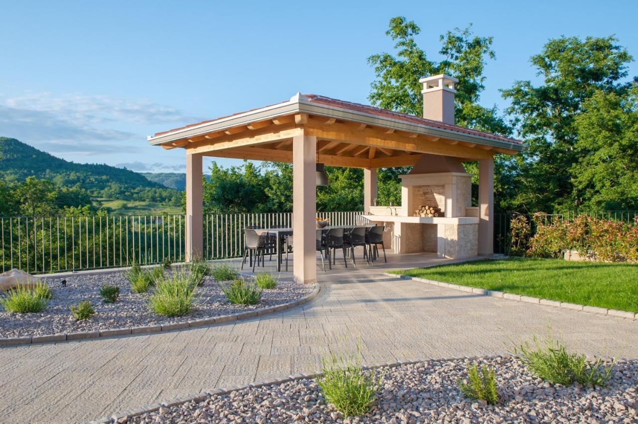 Luxury Villa Santa Cruz With Xl Pool And Jacuzzi Potpićan Extérieur photo